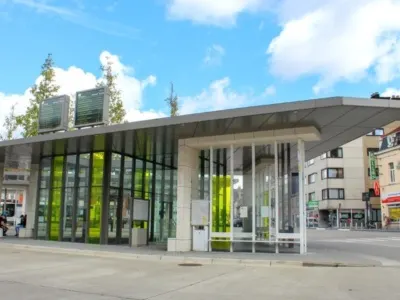 Bushaltes De Lijn Roeselare, foto 3