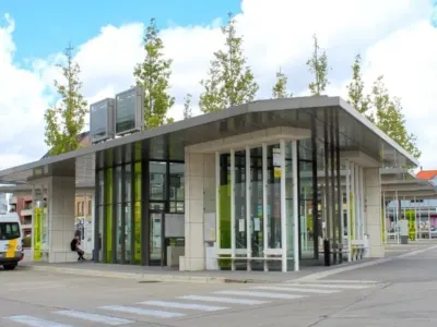 Bushaltes De Lijn Roeselare, foto 2